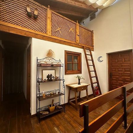 Espaciosa Y Elegante Casa Rural En Лос-Маринес Экстерьер фото
